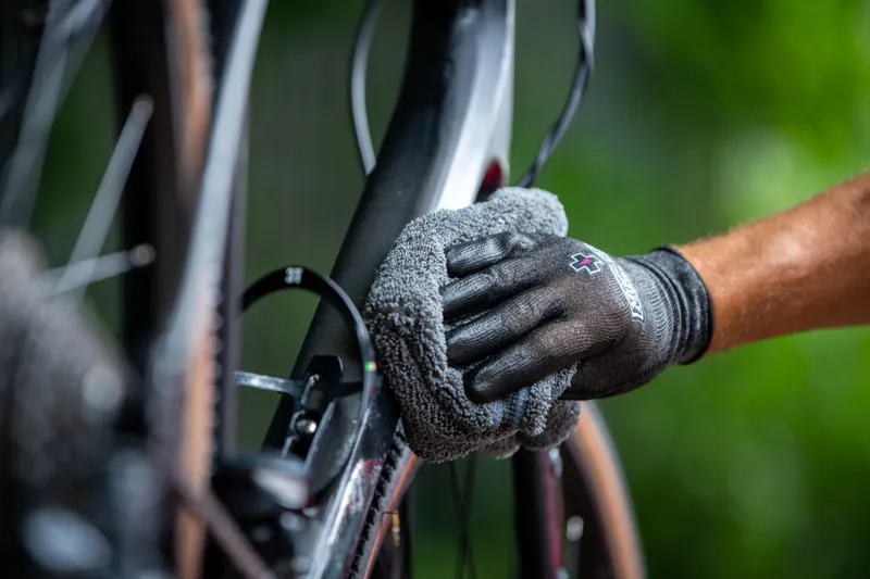 Muc-Off Premium Microfibre Polishing Cloth-1